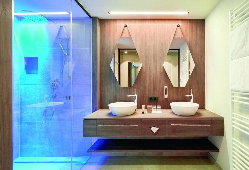 Номер Комфорт, Zillergrundrock Luxury Mountain Resort