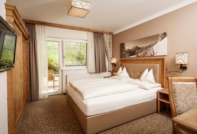 Люкс Повышенной Комфортности, Zillergrundrock Luxury Mountain Resort