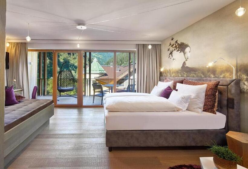 Люкс Премиум, Zillergrundrock Luxury Mountain Resort