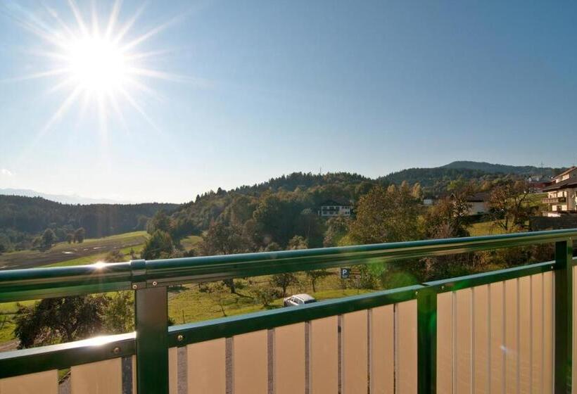 Номер Комфорт, Restaurant Ulbing
