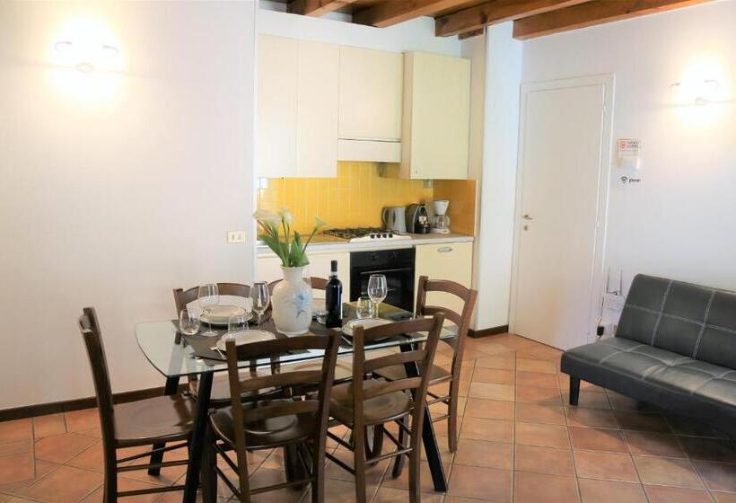 آپارتمان 2 خوابه, Appartamenti Ferrari Residence