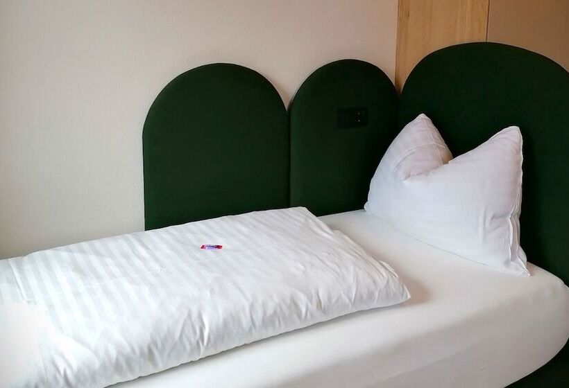 Номер Стандарт Индивидуальный, Familienhotel Felsenhof