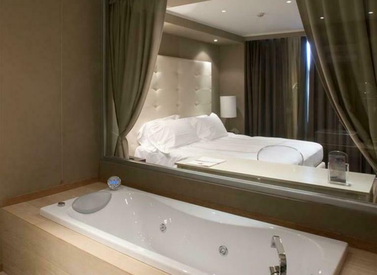 Люкс, Grand Hotel Paradiso