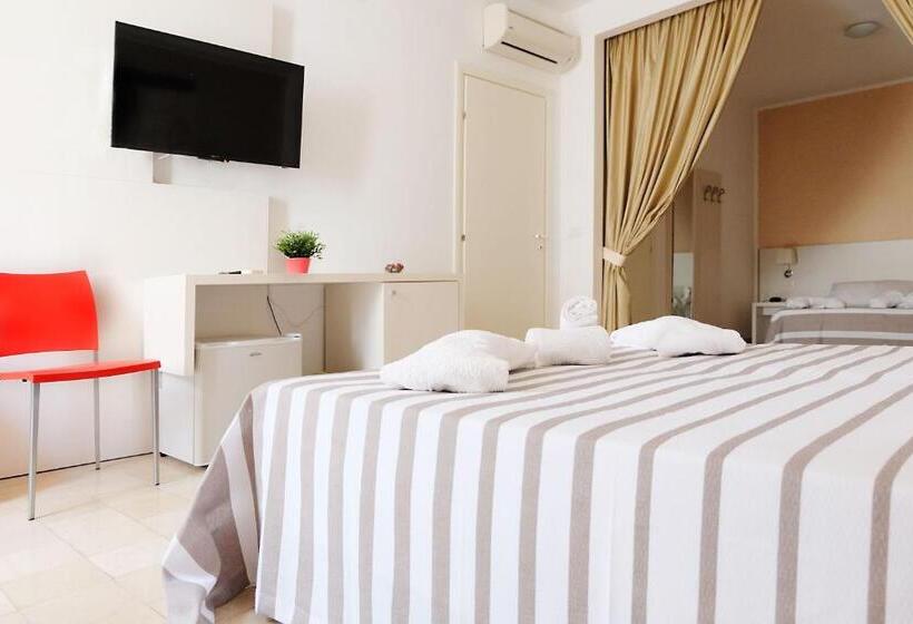 חדר קלאסי לארבעה, Nuova Mastrarua Rooms