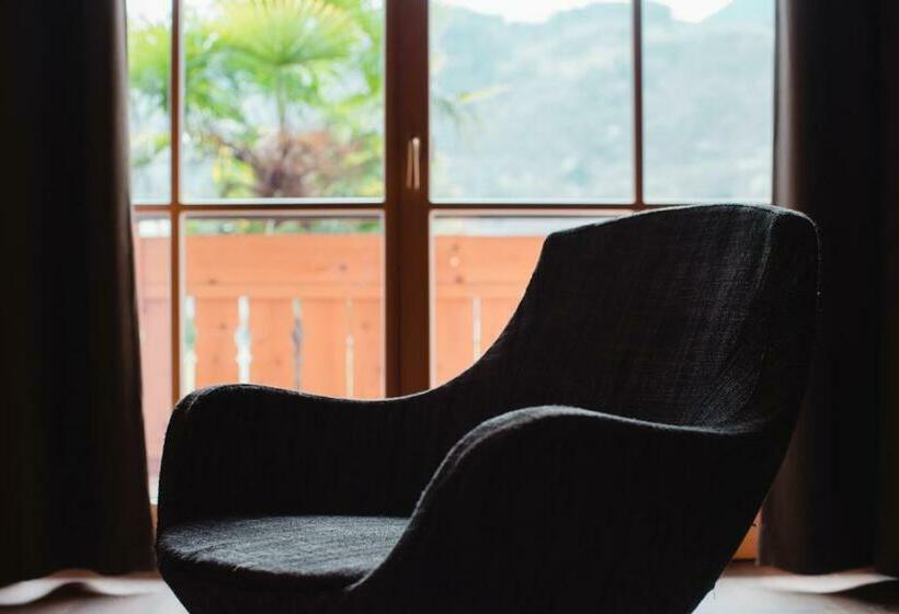 اتاق سوپریور با چشم‌انداز, Tiefenbrunn Gardensuites & Breakfast