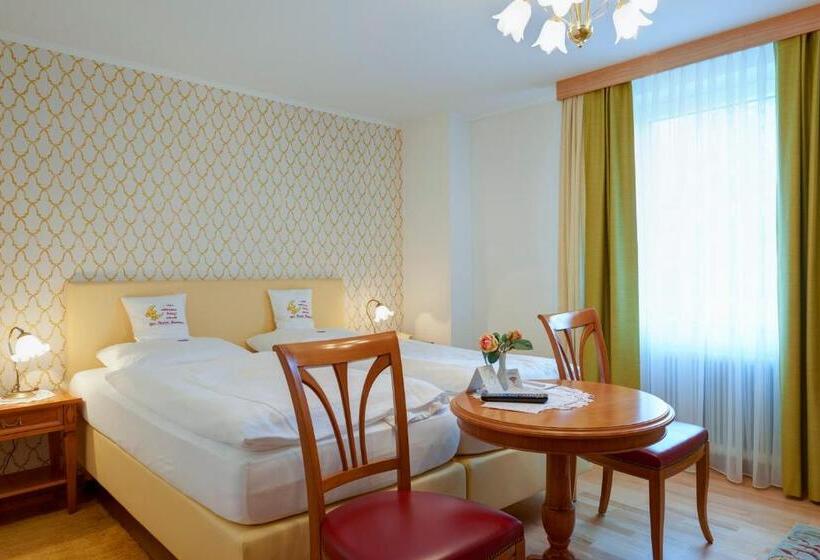 Номер Стандарт, Gasthof Hametner Mit Innviertlerhof Mit Direktem Zugang Zur Therme Mediterrana Durch Unseren Garten!