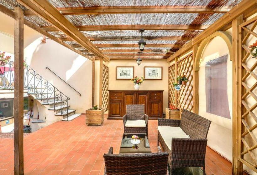 اتاق استاندارد چهار تخته, Antica Residenza Santa Chiara  City Center