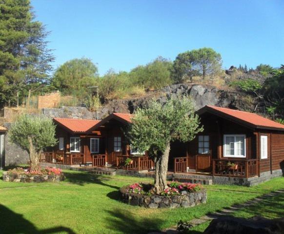 اتاق استاندارد, Etna Hut