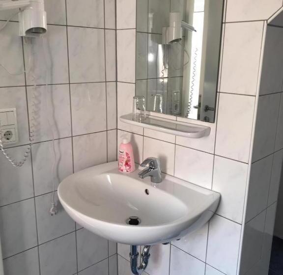 Апартаменты 2 Спальни, Pension Altstadt Garni