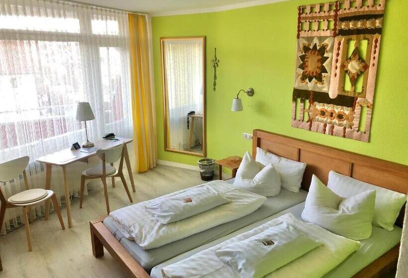 Quarto Superior com Sacada, Haus Am Kurpark