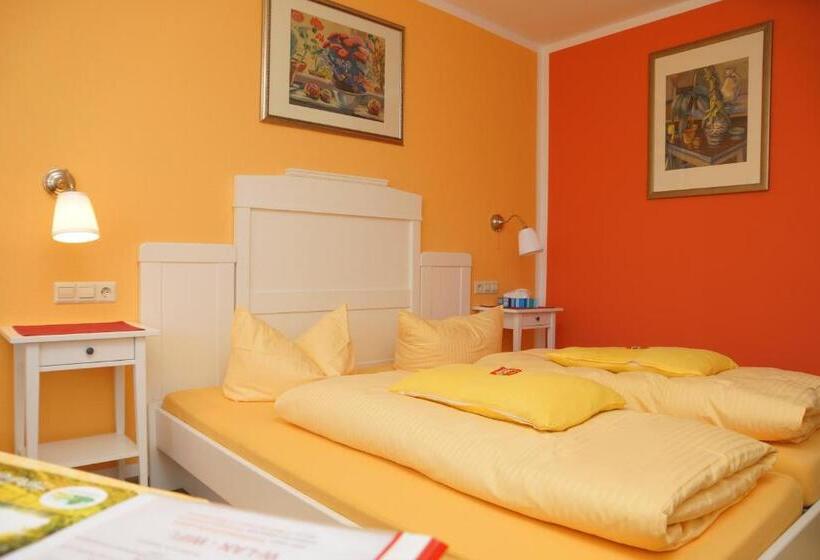 Quarto Superior com Sacada, Haus Am Kurpark
