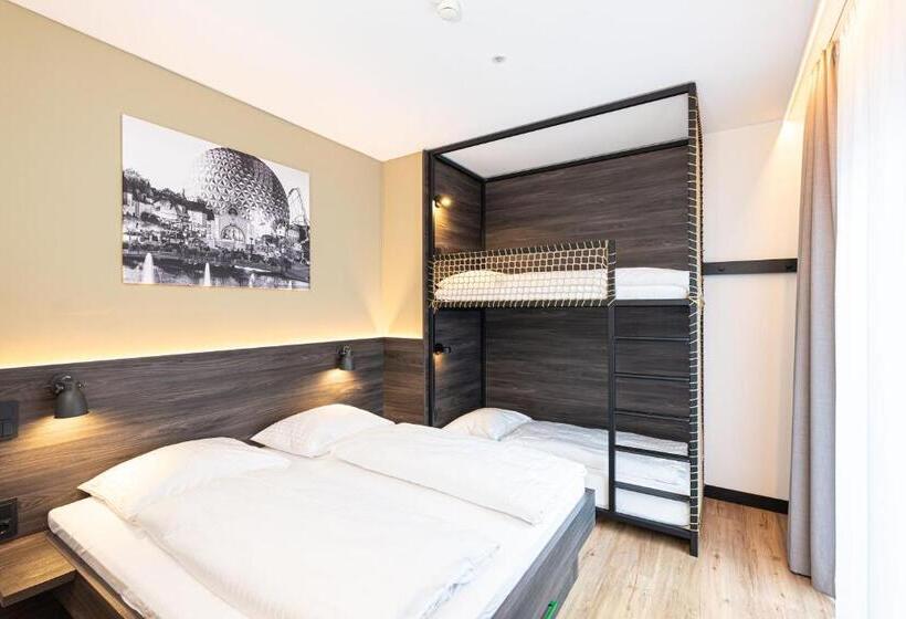 Quarto Familiar, Am Park