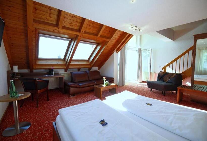 Люкс 2 Спальни, Alte Linde Landhotel & Restaurant