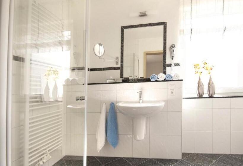 Camera Comfort, & Ferienappartements Edelweiss