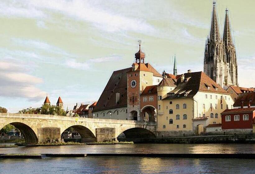 Номер Стандарт, Lux