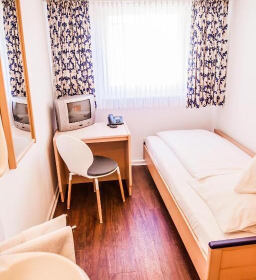 标准单人间共用浴室, Martinihof