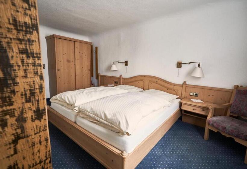 3-Bett-Standardzimmer, Gästehaus Korf