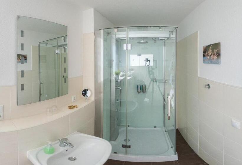 Апартаменты 1 Спальня, Schäfers Hotel, Self Check In, Cafe Am