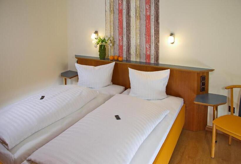 Номер Стандарт, Stadtcafé Hotel Garni