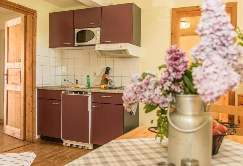 Апартаменты 3 Спальни, Landhotel & Reiterhof Schumann