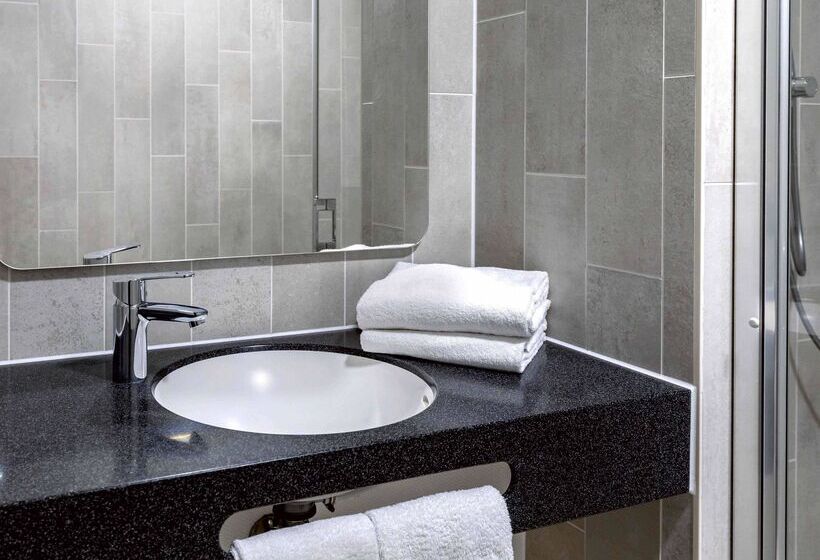 חדר סטנדרט לשלושה, B&b Hotel Stuttgart Vaihingen