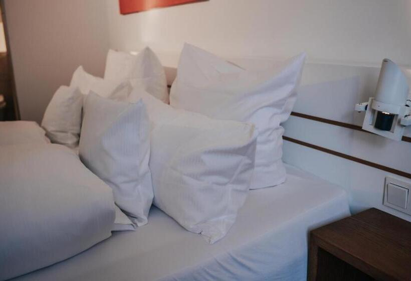 스탠다드 룸, Design Hotel & Restaurant Löwen