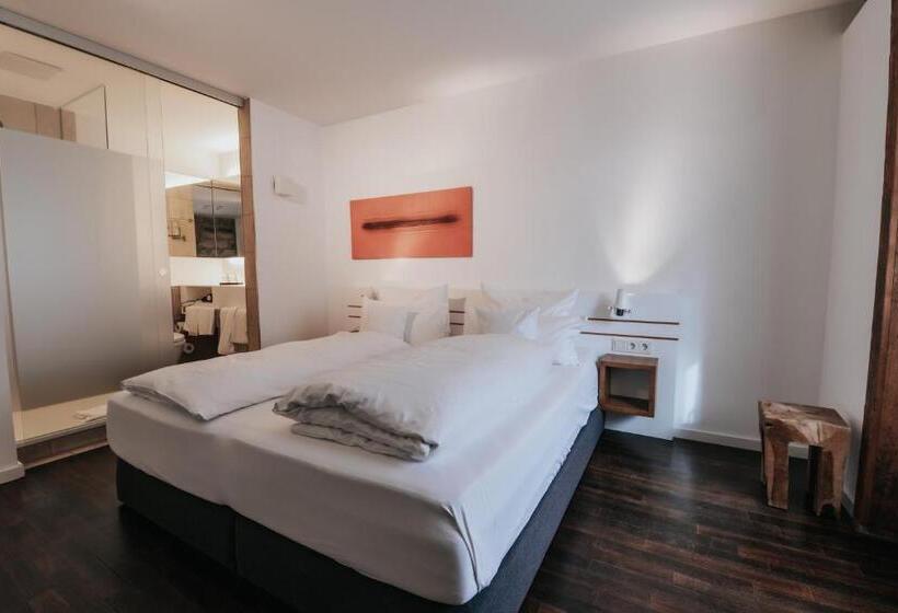 스탠다드 룸, Design Hotel & Restaurant Löwen