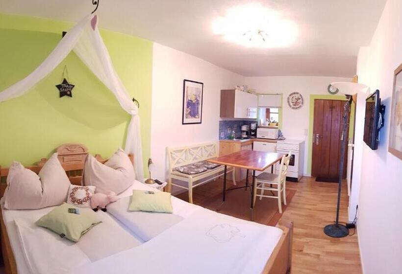 Семейный Номер, Ferienappartments Landhaus Fühldichwohl