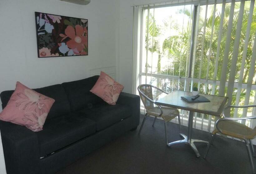 Номер Стандарт, Oceanside Hawks Nest