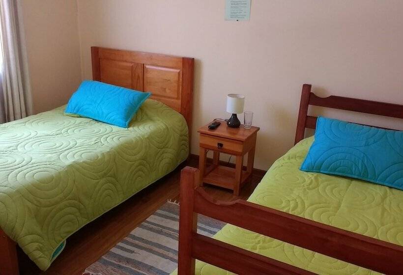 اتاق استاندارد یک نفره, Hostal Plaza Las Banderas