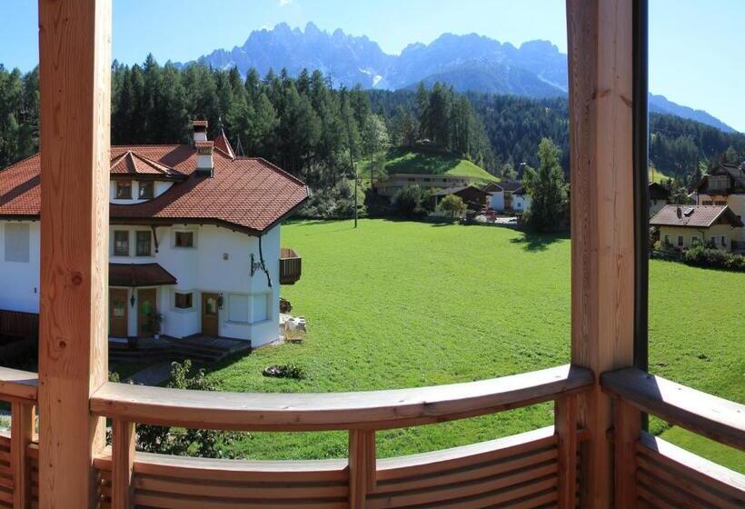 Четырехместный Номер Стандарт, Garni   Hotel Am Burghuegel