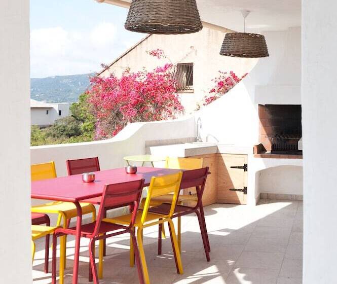 Дом 4 Спальни, Résidence Marina Di Santa Giulia