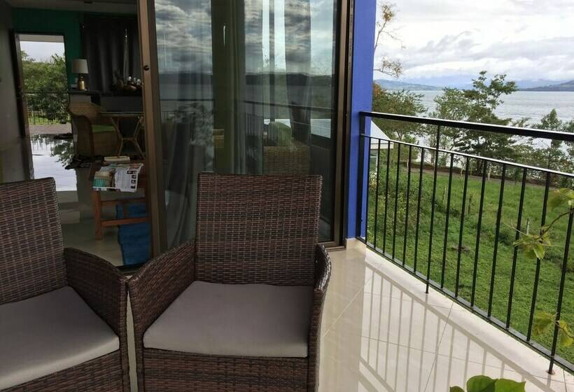 Студия Deluxe, Bluebay Bugenvil Lake Lodge