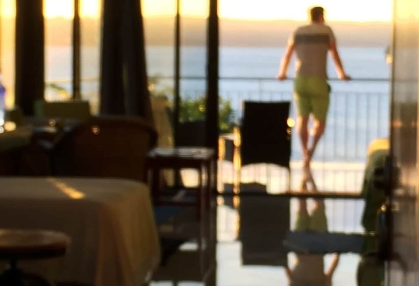 Студия Deluxe, Bluebay Bugenvil Lake Lodge