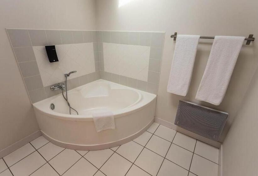 Номер Superior, Restaurant Côte Garonne Le Balcon Des Dames   Tonneins Marmande Agen   Chambres Climatisées