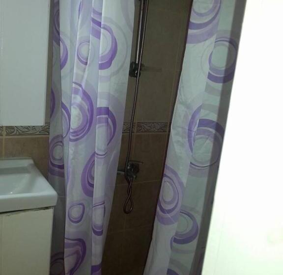 اتاق استاندارد سه نفره, Yona Motel