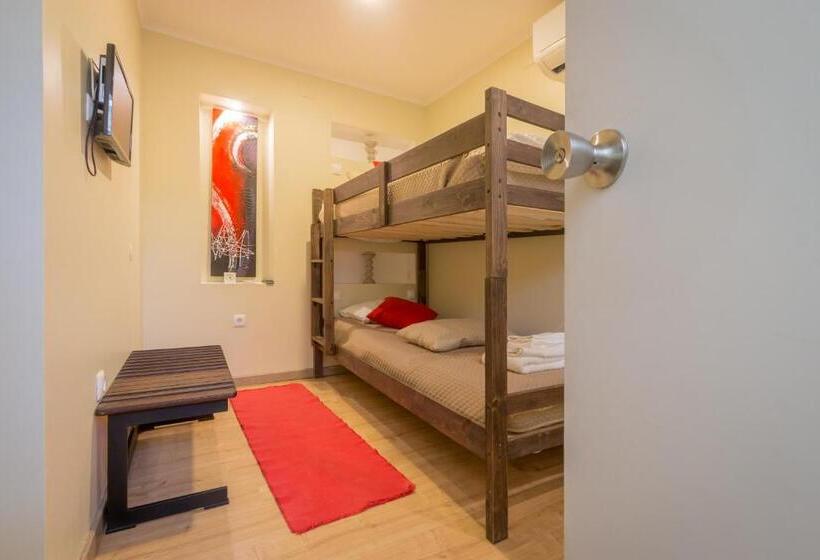 Семейный Номер, Beja Hostel