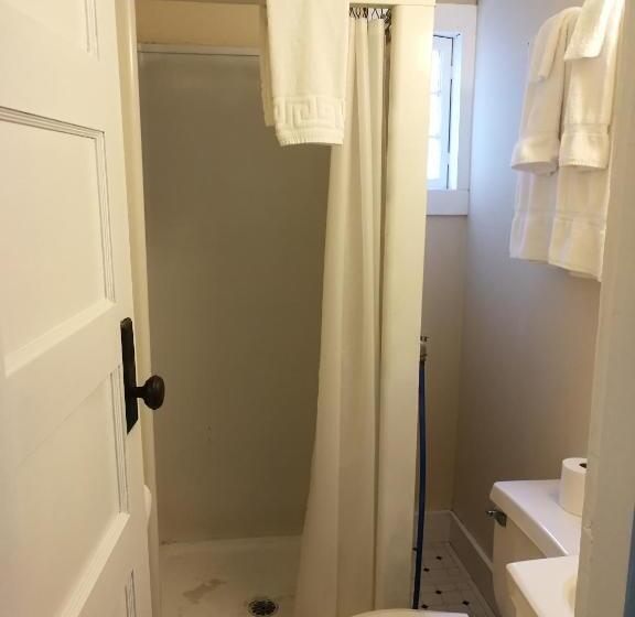 Дом 1 Спальня, Pine View Lodge