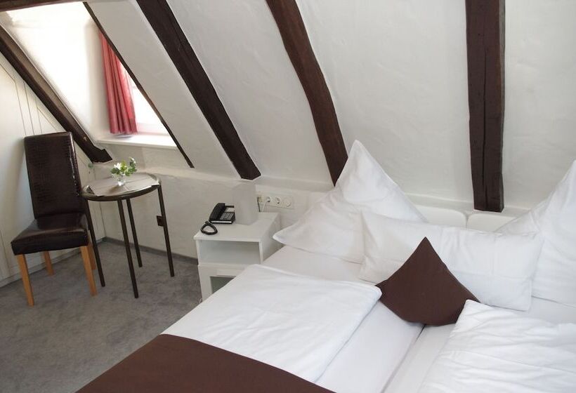 Номер Стандарт, Altes Badhaus