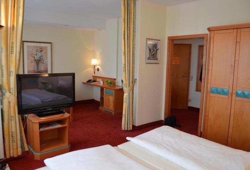 Семейный Номер, Arkaden Hotel Kelkheim