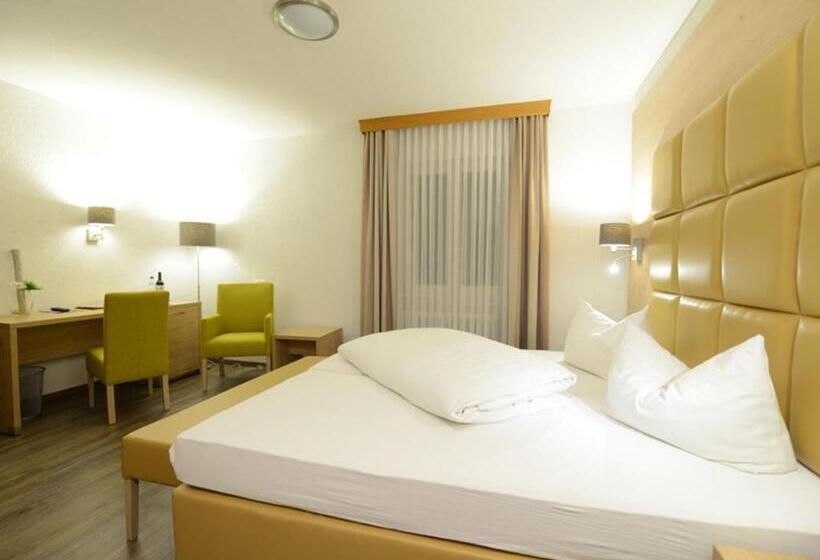 Номер Стандарт, Land Gut Hotel Zum Löwen Garni