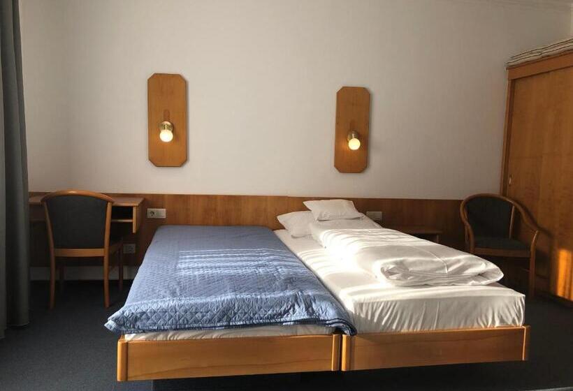Семейный Номер, Landhotel Gasthof Zur Krone