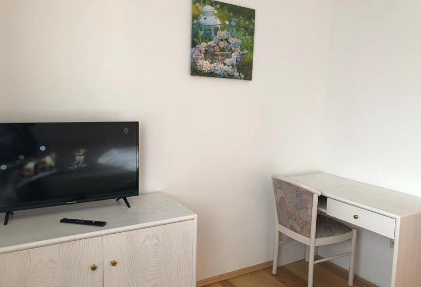 Апартаменты 3 Спальни, Landhotel Gasthof Zur Krone