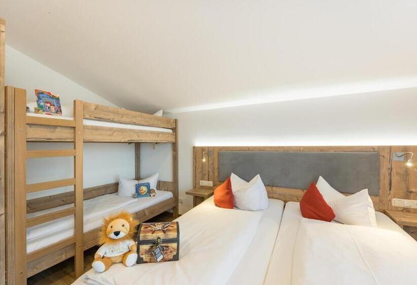 Семейный Номер, Familienhotel Löwen