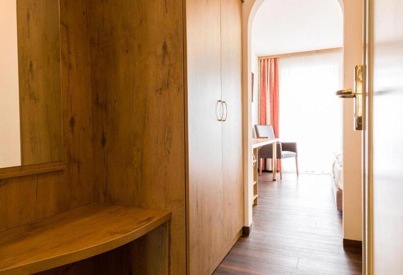 Номер Стандарт, Stadthotel Berggeist