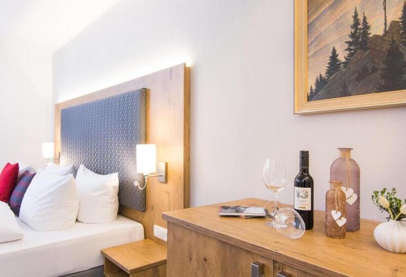 Номер Deluxe с Балконом, Genusshotel Zum Wendl