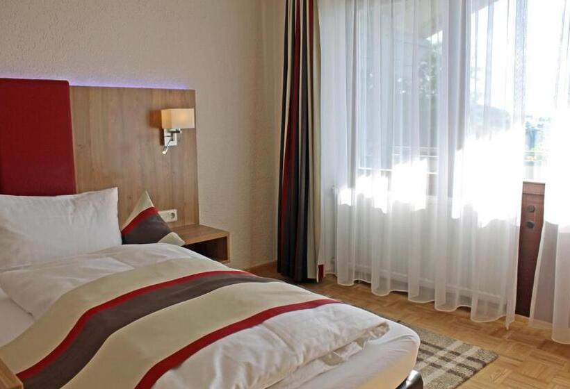 Номер Стандарт Индивидуальный с Балконом, Genusshotel Zum Wendl