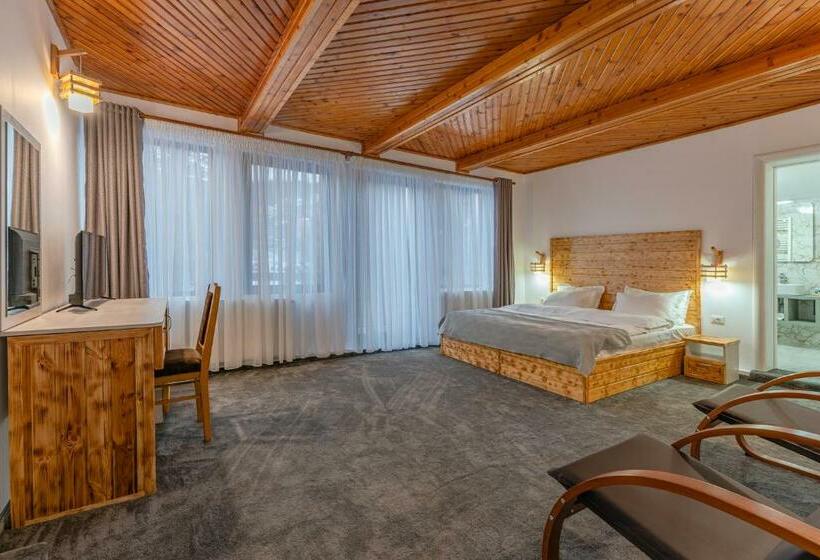 Family Suite, Iris Predeal