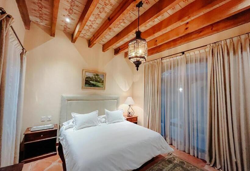 스위트 킹사이즈 침대, Hacienda Los Arcangeles