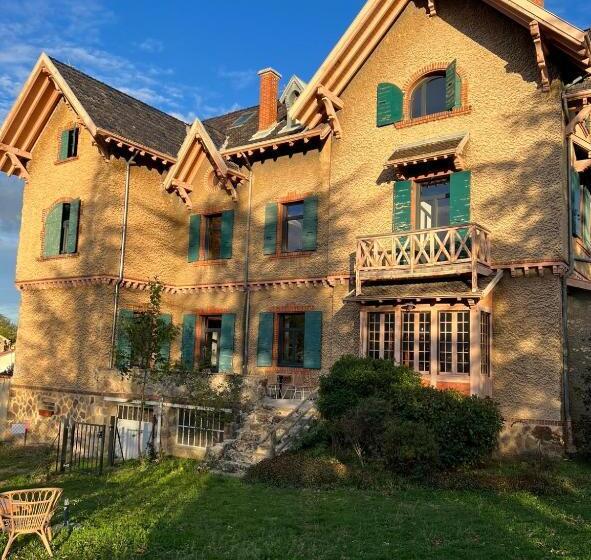 Четырехместный Номер Стандарт Вид на Сад, O Cottage Suite Familiale
